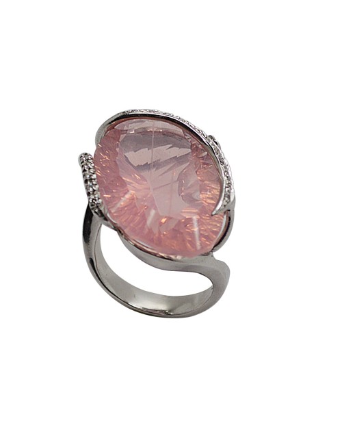 Anello in oro bianco con quarzo rosa e brillanti