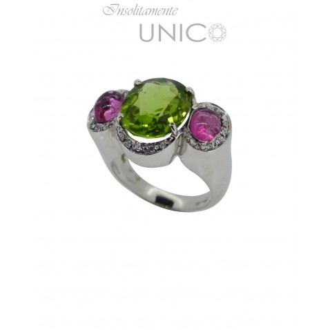 Anello in oro bianco con Peridoto, tormaline rosa e brillanti