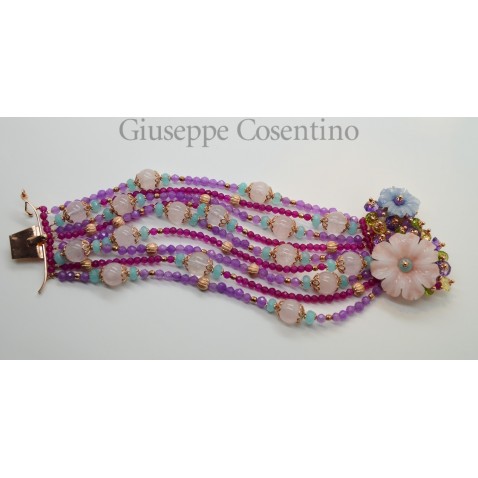 Bracciale in argento rosato con fiori di calcedonio e quarzo rosa