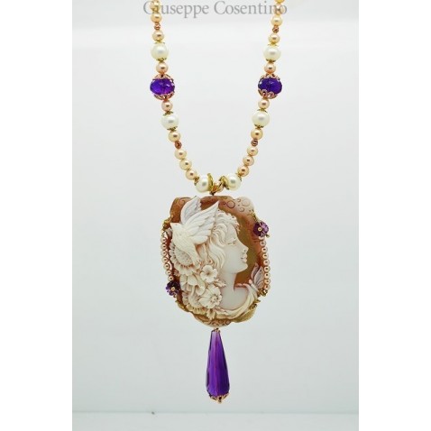 Necklace with cameo