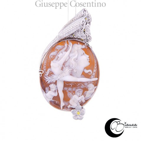 Dancer gold pendant with cameo and diamonds Dancer gold pendant with cameo and diamonds