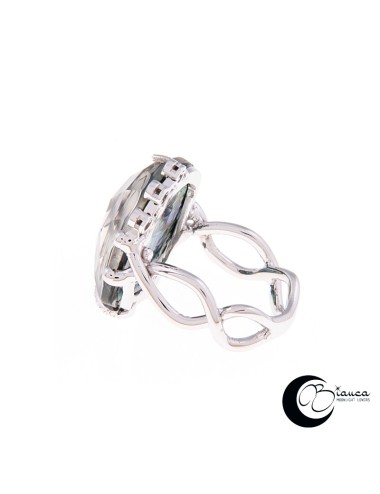 White gold ring with mother of pearl "haliotis iris" and brilliant