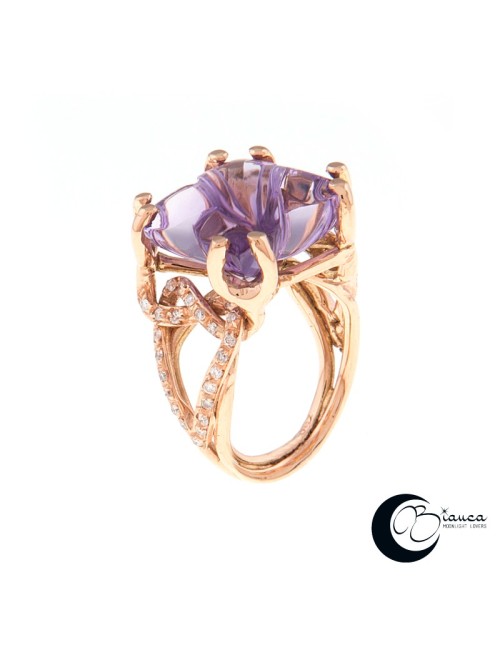 Gold flower ring with amethyst and diamonds