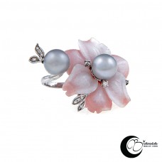 Ring With Flowers and Pearls