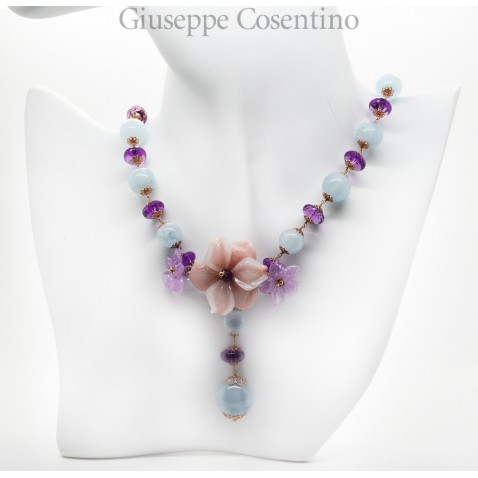 Collier in argento rosa 925 millesimi con acqua marina milk, ametista e fiore di opale rosa Collier in argento rosa 925 millesimi con acqua marina milk, ametista e fiore di opale rosa