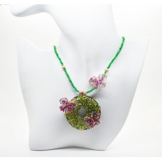 Collier in argento bianco e rosa 925 millesimi con peridoti, agate verdi, fucsia e metiste