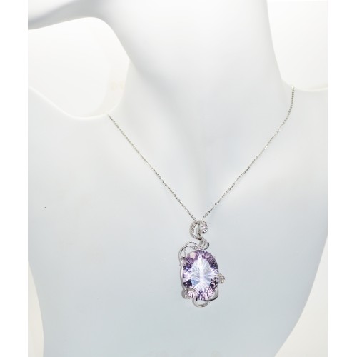 gold pendant with amethyst and diamonds