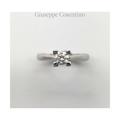 Classic model Solitaire ring 