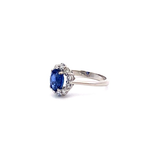 Anello con Zaffiro Naturale e Diamanti Naturali in oro bianco 18 K.