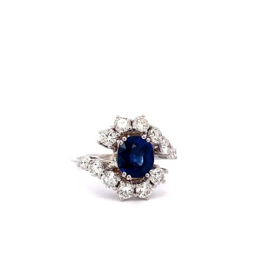 Anello con Zaffiro Naturale ROYAL BLUE   e Diamanti  in Oro Bianco 18K