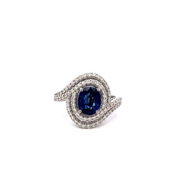 Anello con Zaffiro Naturale Royal Blue e Diamanti Naturali in Oro Bianco 18K