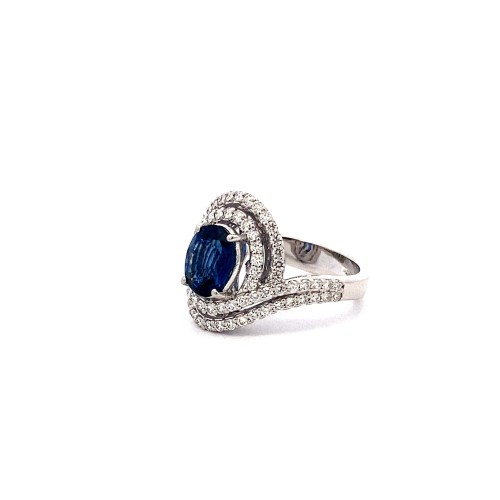 Anello con Zaffiro Naturale Royal Blue e Diamanti Naturali in Oro Bianco 18K