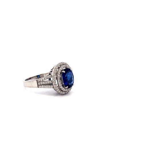 Anello con Zaffiro Naturale, Royal Blue e Diamanti in Oro Bianco 18K