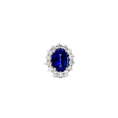 Anello con Zaffiro Naturale Taglio Ovale e Diamanti