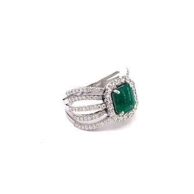 Anello con Smeraldo Naturale a Taglio Rettangolare e Diamanti in Oro Bianco 18K