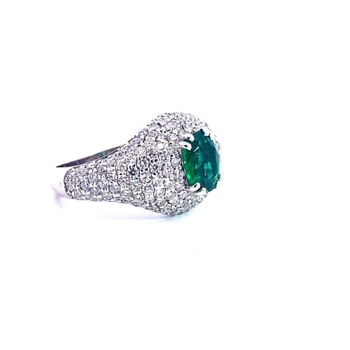 Anello con Smeraldo Ovale e Diamanti in Oro Bianco