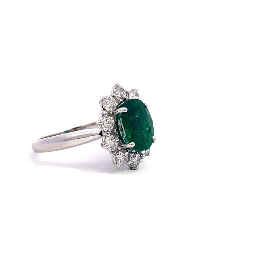Anello con Smeraldo Naturale Ovale e Diamanti in Oro Bianco