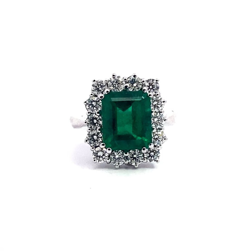 Anello con Smeraldo Naturale Rettangolare e Diamanti Naturali in Oro Bianco 18 Carati