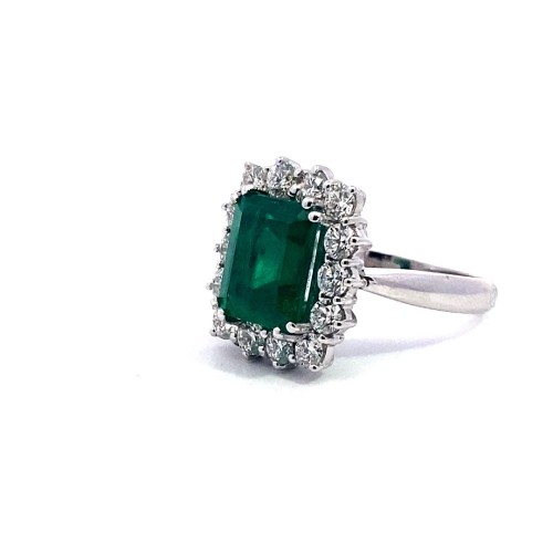 Anello con Smeraldo Naturale Rettangolare e Diamanti Naturali in Oro Bianco 18 Carati