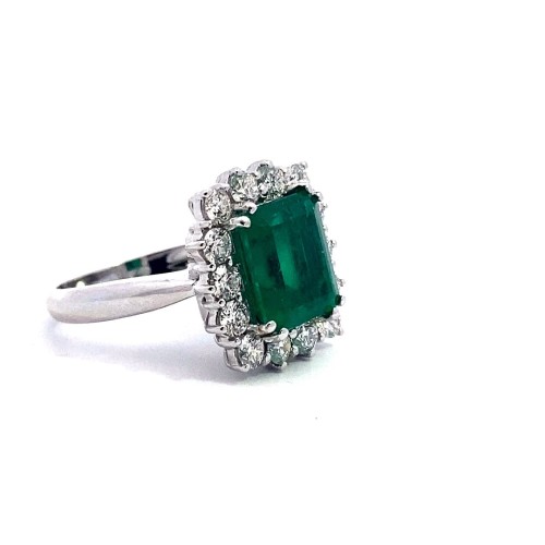 Anello con Smeraldo Naturale Rettangolare e Diamanti Naturali in Oro Bianco 18 Carati
