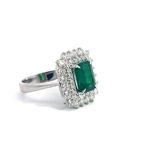 Anello con Smeraldo Naturale Rettangolare e Doppio Giro di Diamanti in Oro Bianco 18 Carati