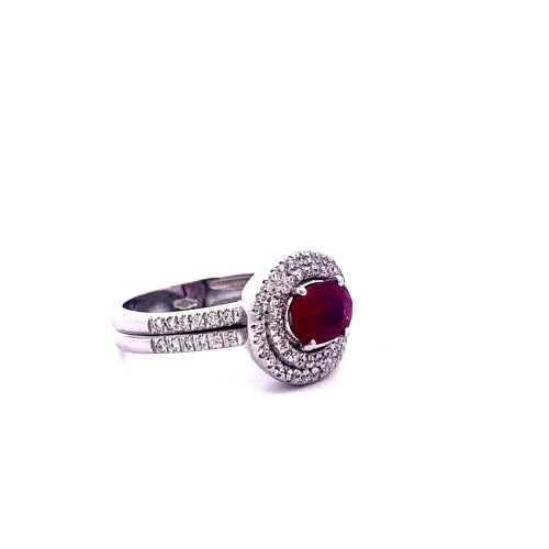 Anello con Rubino Naturale Ovale e Diamanti in Oro Bianco