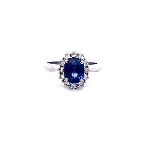 Anello con Zaffiro Ovale e Giro di Diamanti in Oro Bianco