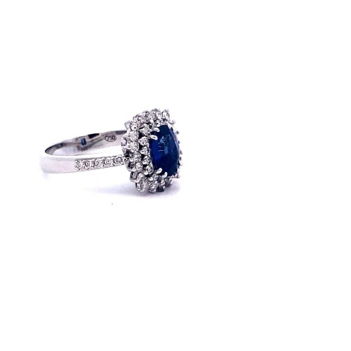 Anello con Zaffiro Ovale e Diamanti in Oro Bianco