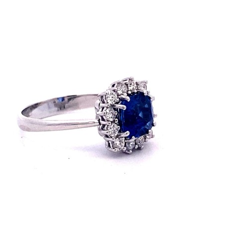 Anello con Zaffiro Cornflower Cushion e Diamanti in Oro Bianco