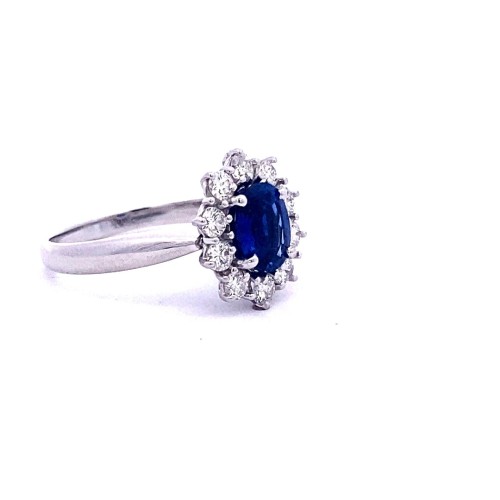 Anello con Zaffiro Royal Blue e Contorno di Diamanti Naturali