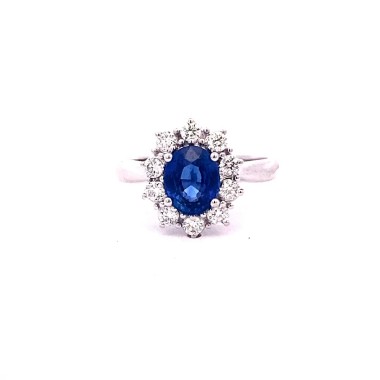 Anello con Zaffiro Naturale e Contorno Classico di Diamanti