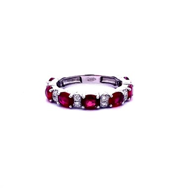 Anello Veretta con Rubini Ovali e Diamanti Naturali