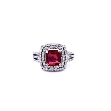 Anello con Rubino Naturale Certificato Taglio Cuscino e Diamanti in Oro Bianco