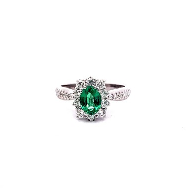 Anello con Smeraldo Ovale e Diamanti Naturali
