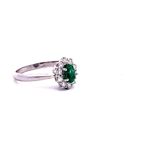 Anello con Smeraldo Ovale e Diamanti Naturali