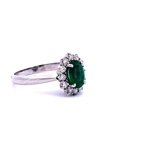Anello con Smeraldo Ovale e Diamanti Naturali