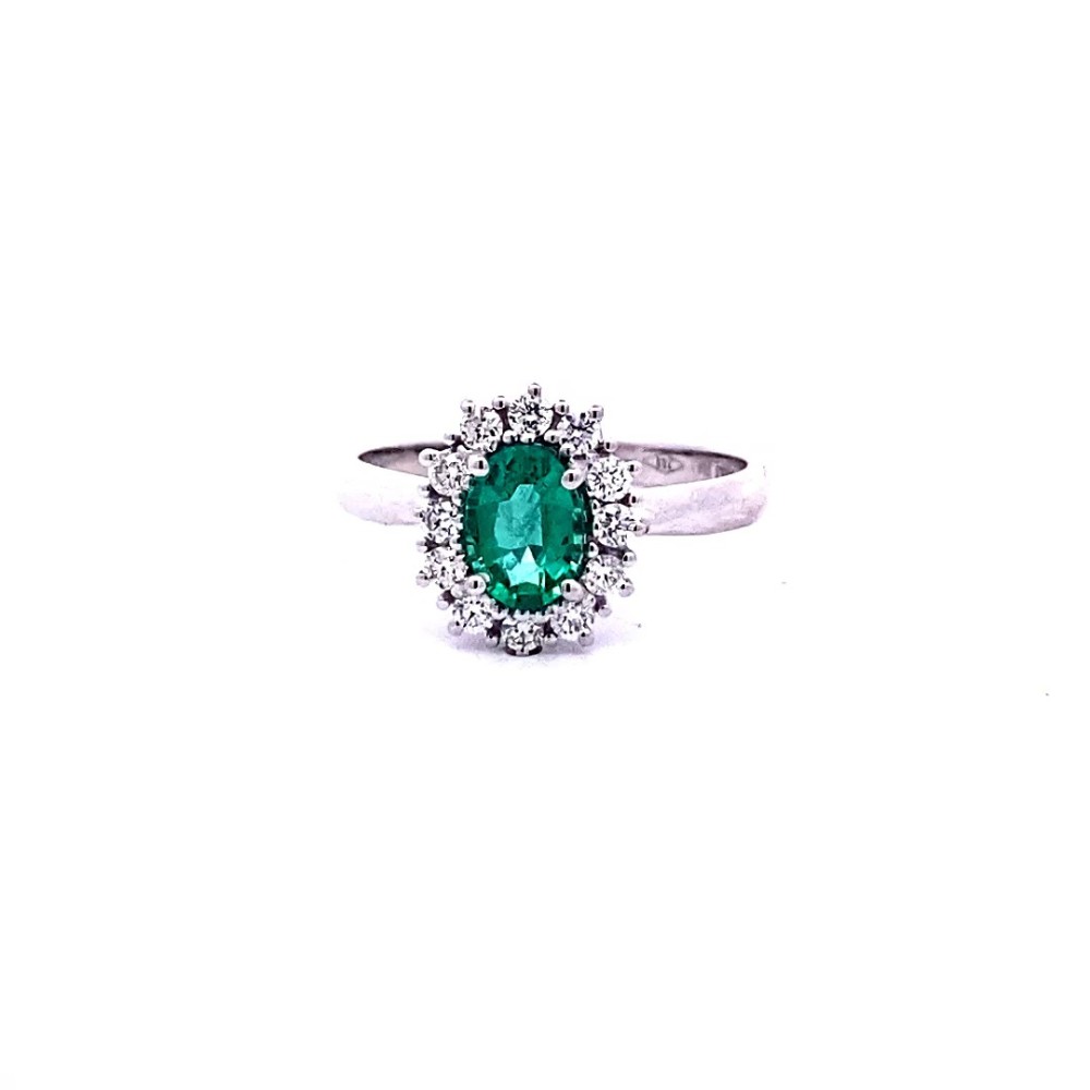 Anello con Smeraldo Ovale e Diamanti Naturali