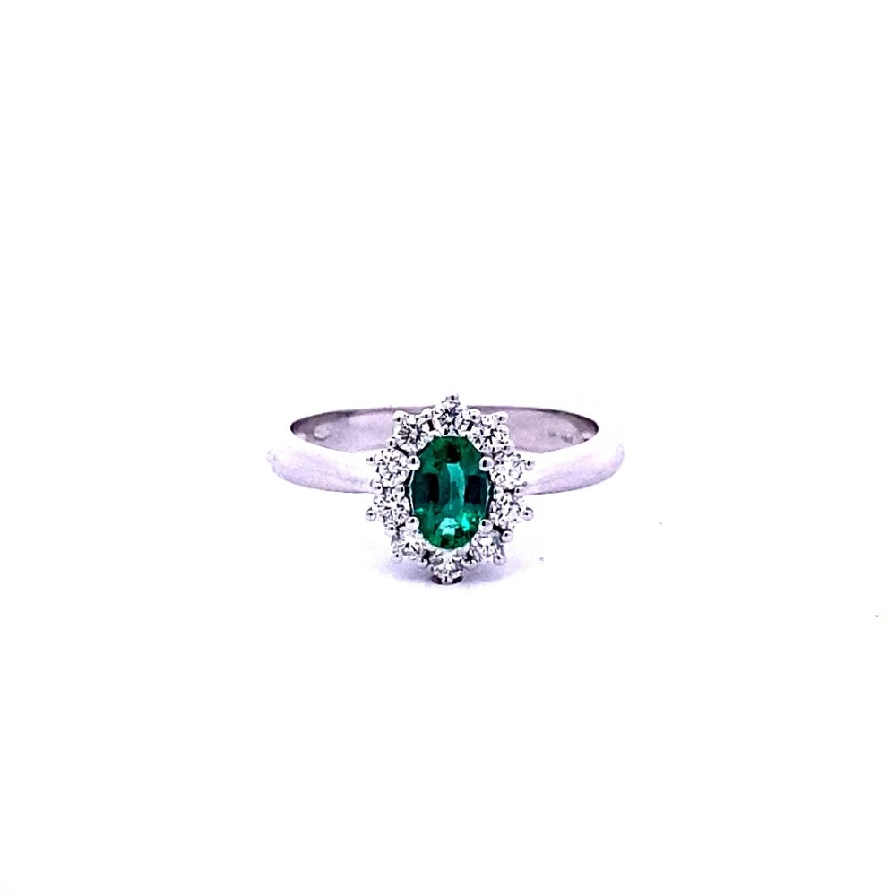 Anello con Smeraldo Ovale e Diamanti Naturali