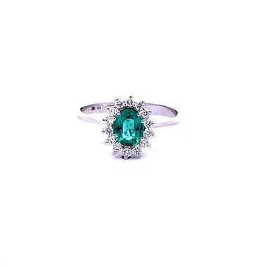 Anello con Smeraldo Ovale e Diamanti Naturali