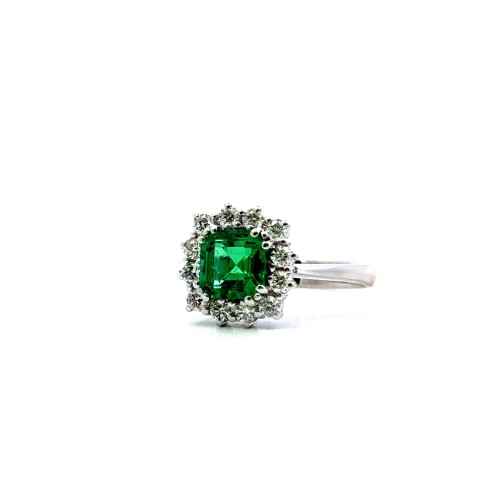 Anello con Smeraldo Naturale Quadrato 0,98 carati e Diamanti Naturali 0,40 carati