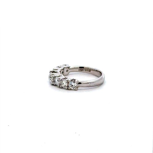Anello con DIAMANTE NATURALE certificato GIA 0,41 ct D VS1 e diamanti laterali 1,21 ct