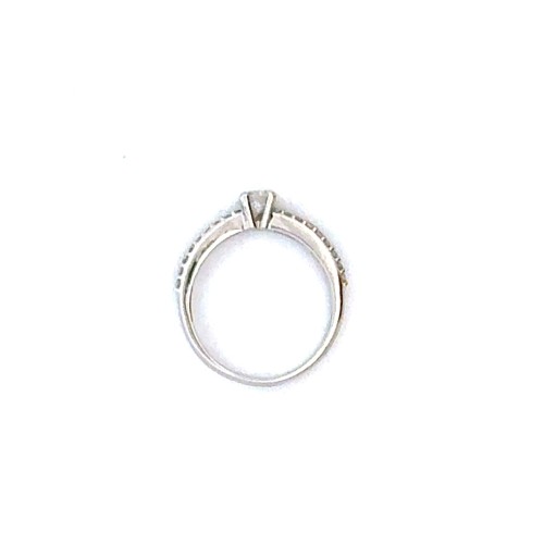 Anello con Diamante 0,30 ct, G VS e Diamanti Laterali 0,18 ct