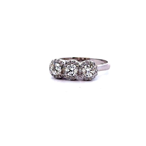 Anello Trilogy con Diamanti Naturali centrali 0,69 ct e contorno 0,23 ct