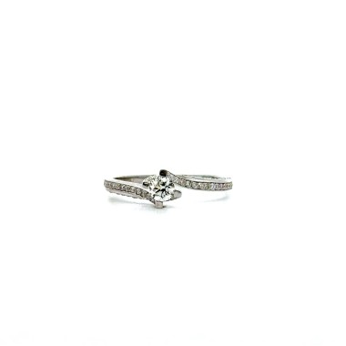 Anello Solitario Valentino 0, 21 ct con Diamanti Naturali 0,29 ct