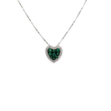 Collana con Ciondolo a Cuore Con Pavé Di con Smeraldi 0,30 ct e Diamanti 0,23 ct in Oro Bianco