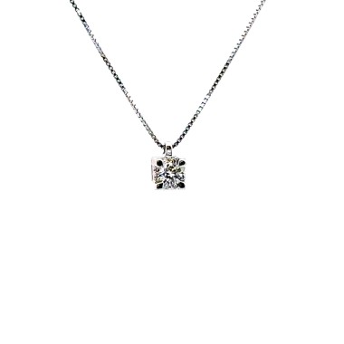 Collana con Diamante Naturale Centrale 0,12 ct e contorno di Diamanti Naturali  0,04 ct