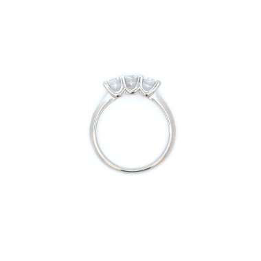 Anello Trilogy con Diamanti Naturali 0,67 ct D-F VVS in Oro Bianco 18