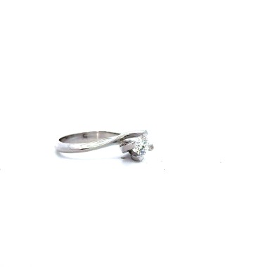 Anello Valentino con Diamante Naturale 0,42 ct D VS1 GIA in Oro Bianco