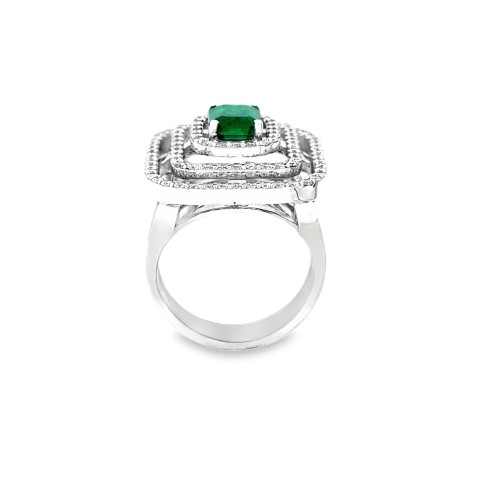 Anello con Smeraldo Rettangolare 1,29 ct e Diamanti 1,32 ct.