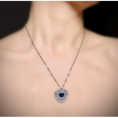 Collana con Pendente con Zaffiro a Cuore 1,34 ct e Diamanti 0,78 ct